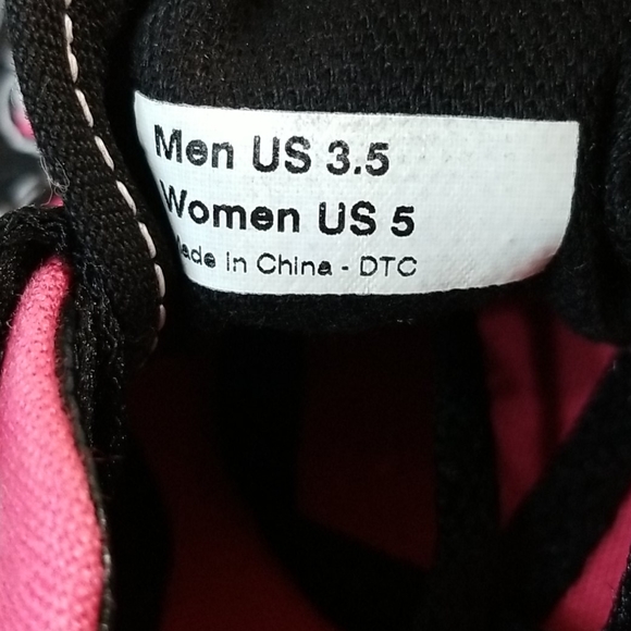 Vans Authentic Unisex Fashion Sneaker with Puppy Faces! - Picture 8 of 8